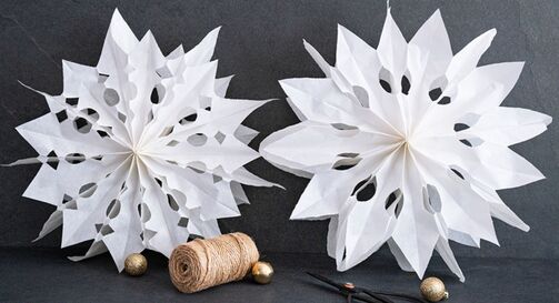 Weihnachtssterne aus Frühstückstüten basteln